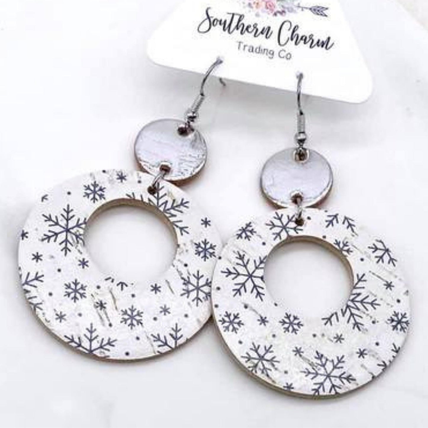 Christmas Earrings - Winter Snowflake Holiday Jewelry - Circle Dangles | oak7west.com
